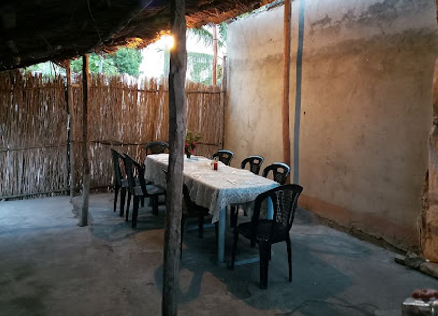 Experience authentic Mozambican cuisine at Zita's Food in Vilankulos—where flavor meets hospitality.