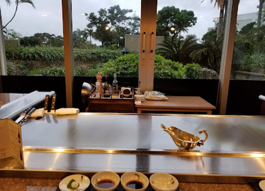 Discover authentic Teppanyaki at Yu Maodeng in Ishigaki - where culinary artistry meets premium local ingredients for an unforgettable dining experience.