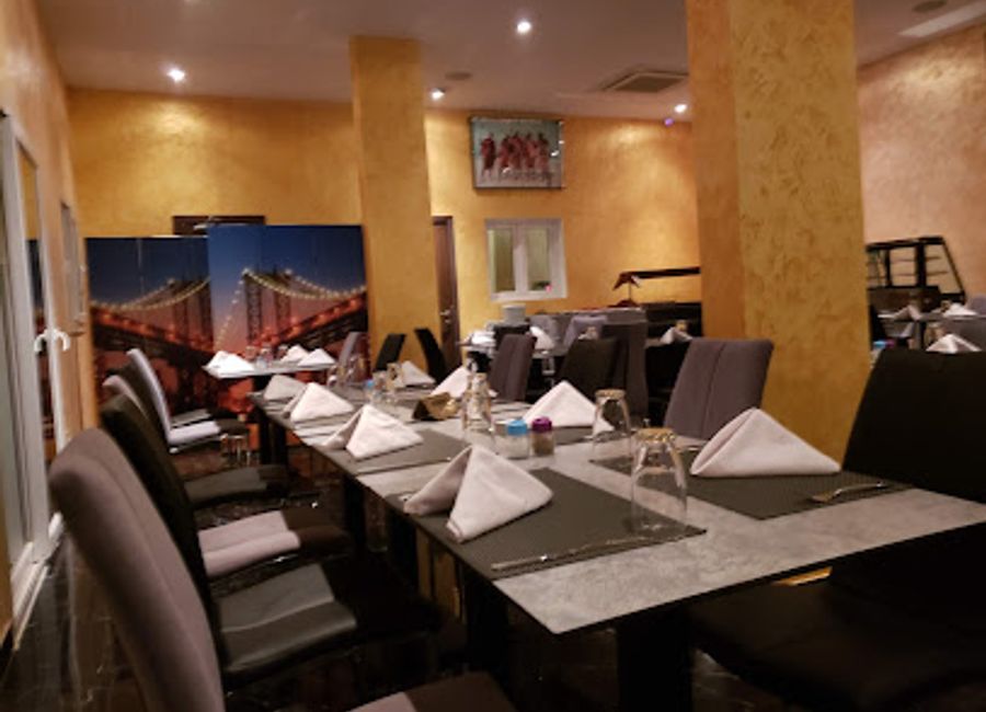 Experience the rich flavors of Mali at La Bel Epoc in Bamako – where local meets international in every delicious dish.