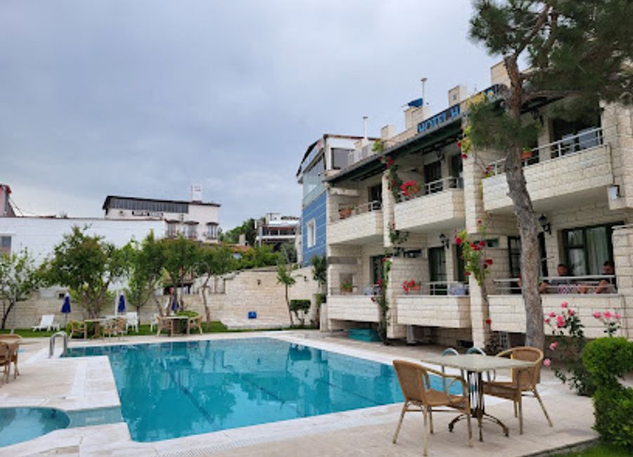 Savor authentic Turkish flavors at Hal-tur Restaurant in Pamukkale – where delicious food meets warm hospitality.