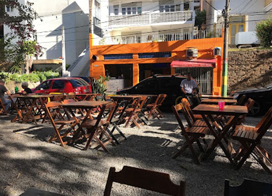 Discover the flavors of Bahia at Platô Salvador – where culinary excellence meets vibrant nightlife in the heart of Salvador.