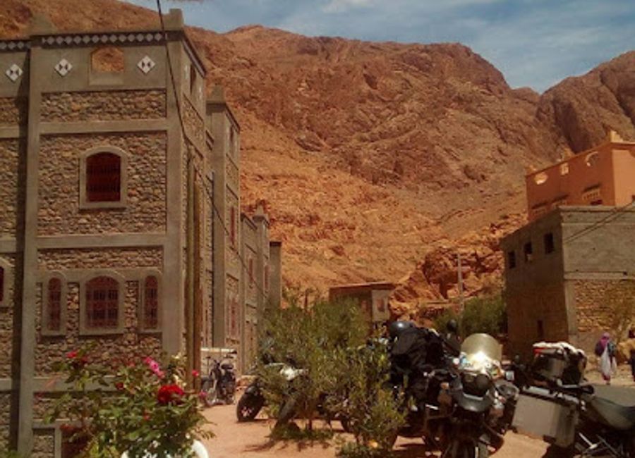 Discover culinary delights at Auberge Restaurant Tizgui in Gorge Toudra—where authentic Moroccan flavors meet breathtaking landscapes.