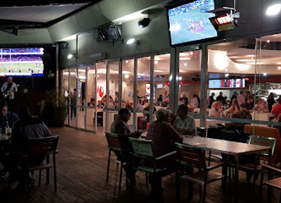 Discover delightful Australian cuisine at The Juicy Rump in Desert Springs – where every meal is an experience!