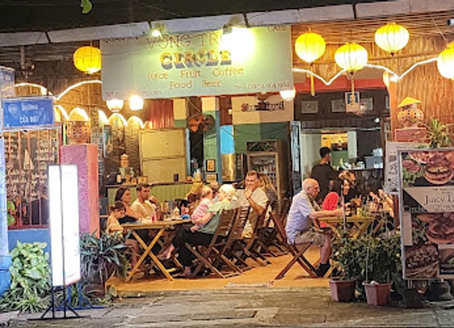 Experience the best burgers and tacos in Hoi An at Circle Restaurant - where Vietnamese flavors meet international favorites.