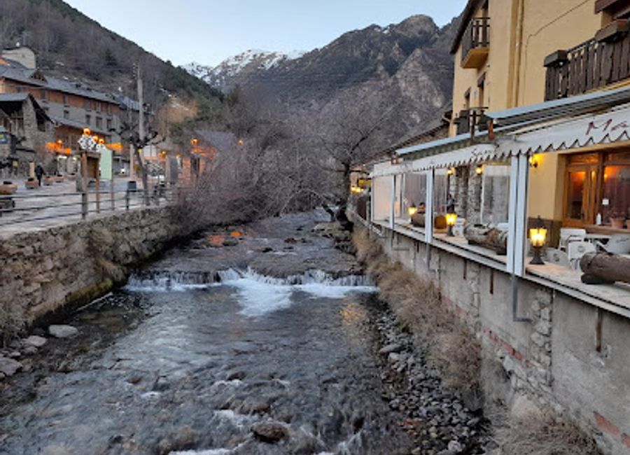 Discover L'Avet de Sant Maurici: A culinary haven in Espot offering authentic Catalan flavors and stunning mountain views.
