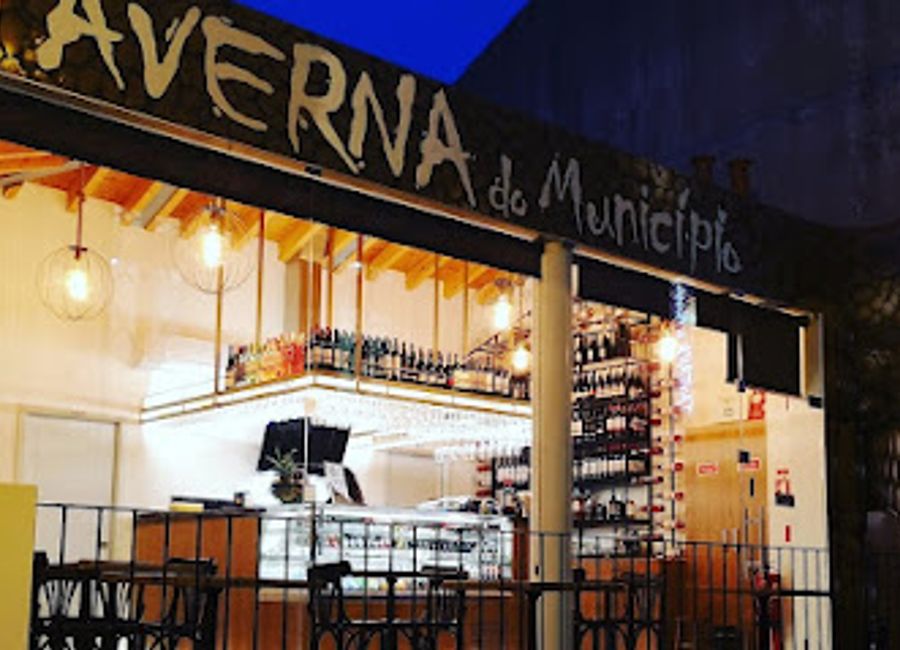 Experience authentic Portuguese cuisine at Taverna do Município in Sintra, where delicious tapas meet warm hospitality.