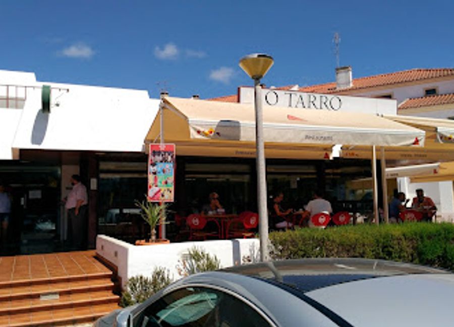 Experience authentic Portuguese cuisine at O Tarro in Odemira—where fresh ingredients meet local flavor in a cozy atmosphere.