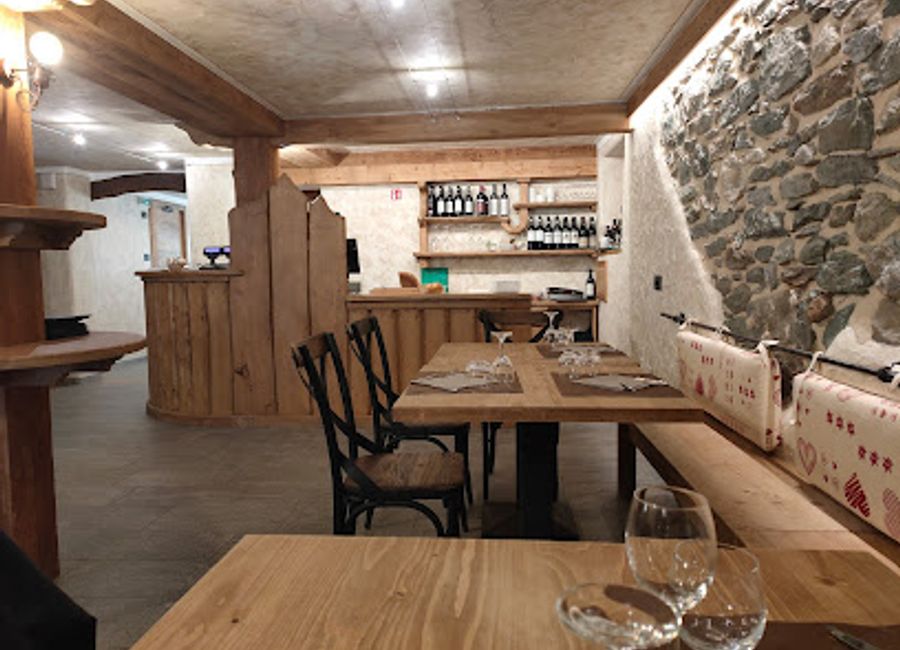 Experience authentic Italian flavors at Trattoria Sonveulla Bar Salumificio in Cogne - where every meal is a celebration of local culinary traditions.