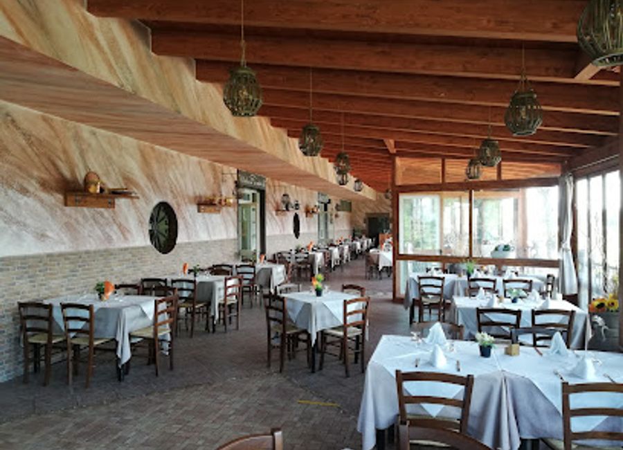 Experience authentic Italian flavors with breathtaking views at La Roccia Al Vesuvio, where every meal is a celebration of culinary art.