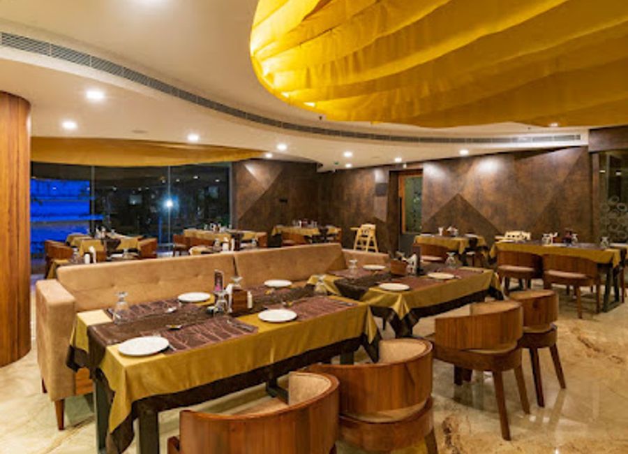 Discover authentic Kerala cuisine at Classic Regency Restaurant in Alappuzha; enjoy local flavors with stunning views by Ward Beach.