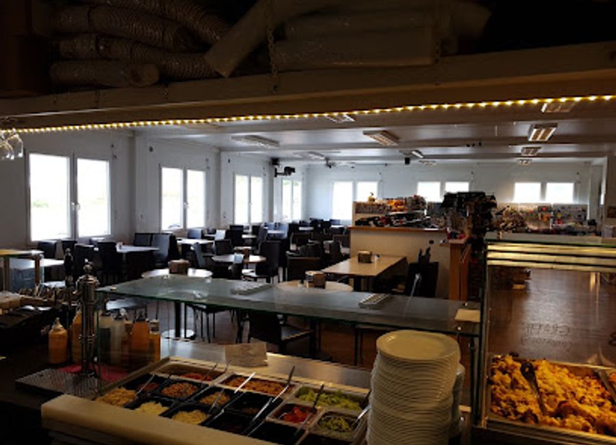 Discover authentic Icelandic cuisine at Veitingasala Restaurant in Svínafell – where delicious flavors meet stunning landscapes.