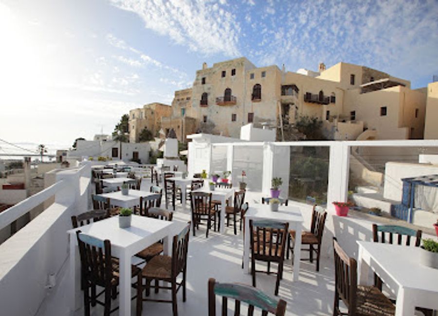 Indulge in authentic Mediterranean flavors at Oniro Wine Bar Restaurant in Naxos – where every meal is a celebration of taste.