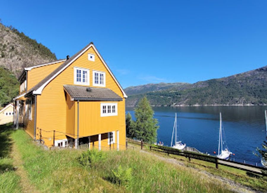 Discover Flørli Cafe: A delightful dining destination offering authentic Norwegian cuisine amidst stunning fjord landscapes.