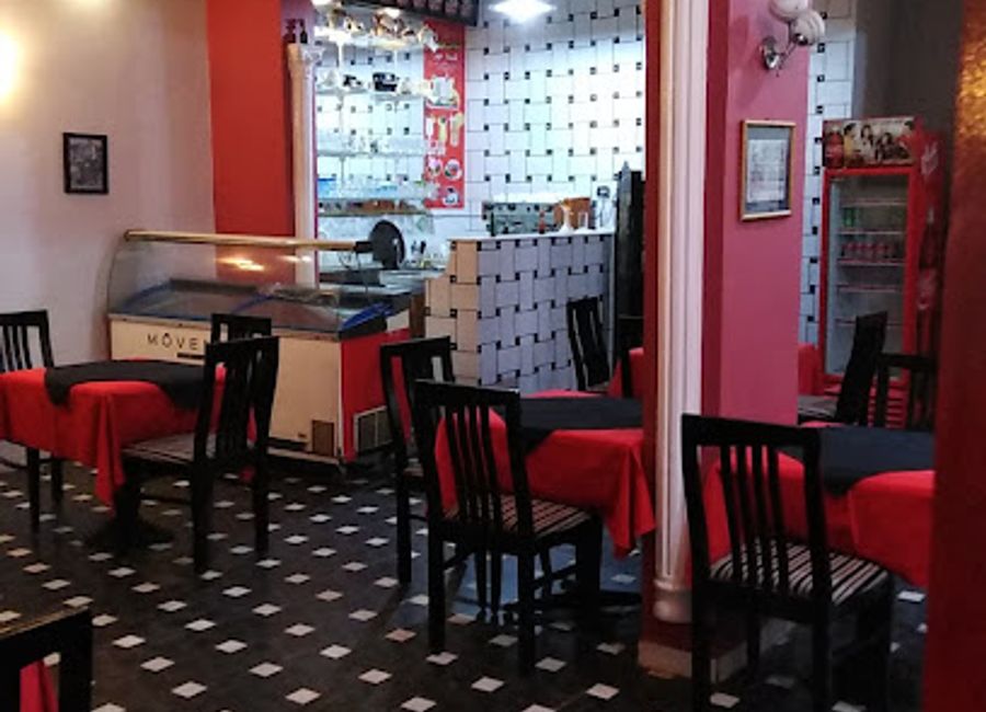 Discover Tutti Frutti Restaurant in Luxor - where authentic Egyptian meat dishes meet warm hospitality in a cozy atmosphere.