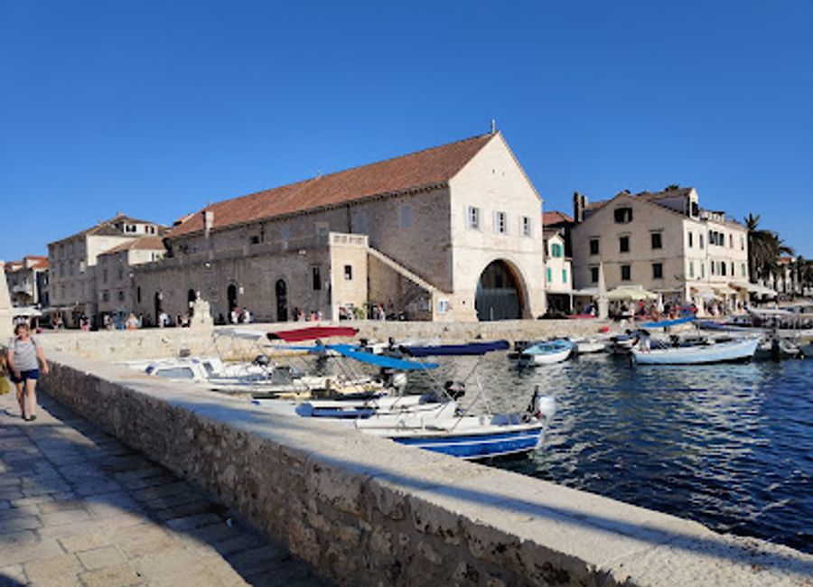 Discover the heart of Croatian flavors at Konoba Menego - where tradition meets taste in every dish.