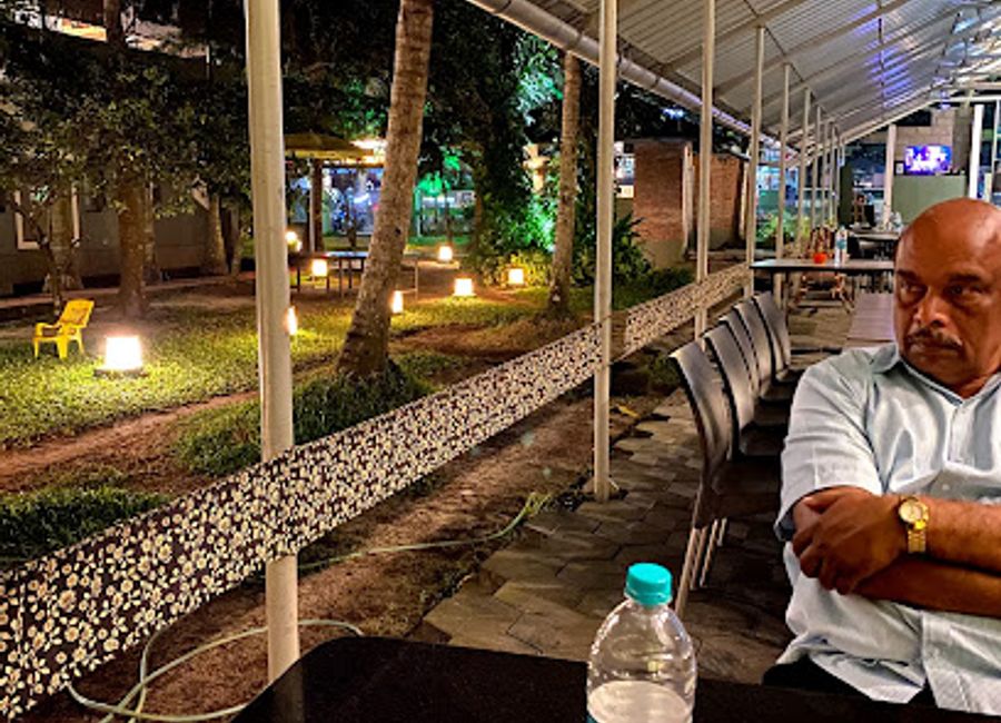 Experience the vibrant flavors at Kream Korner in Alappuzha - your go-to spot for breakfast, fast food, and delightful Chinese cuisine.