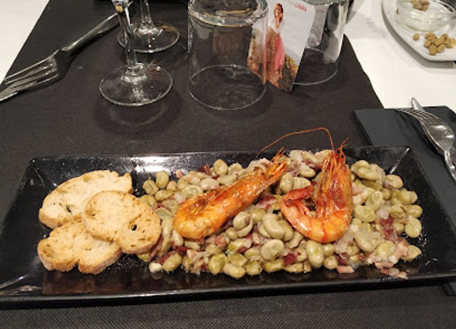 Experience authentic Mediterranean cuisine at Restaurant Taranta in Tarragona - a perfect blend of flavor and affordability.