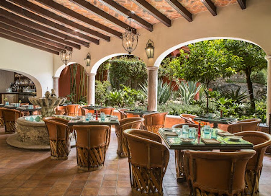 Discover exquisite flavors and enchanting ambiance at Restaurante del Parque in San Miguel de Allende, where tradition meets contemporary culinary art.