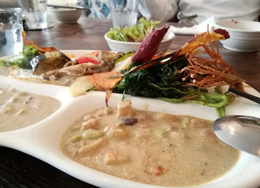 Discover the artistic charm and delectable flavors at Amurita No Niwa in Ishigaki – where every meal is a masterpiece.