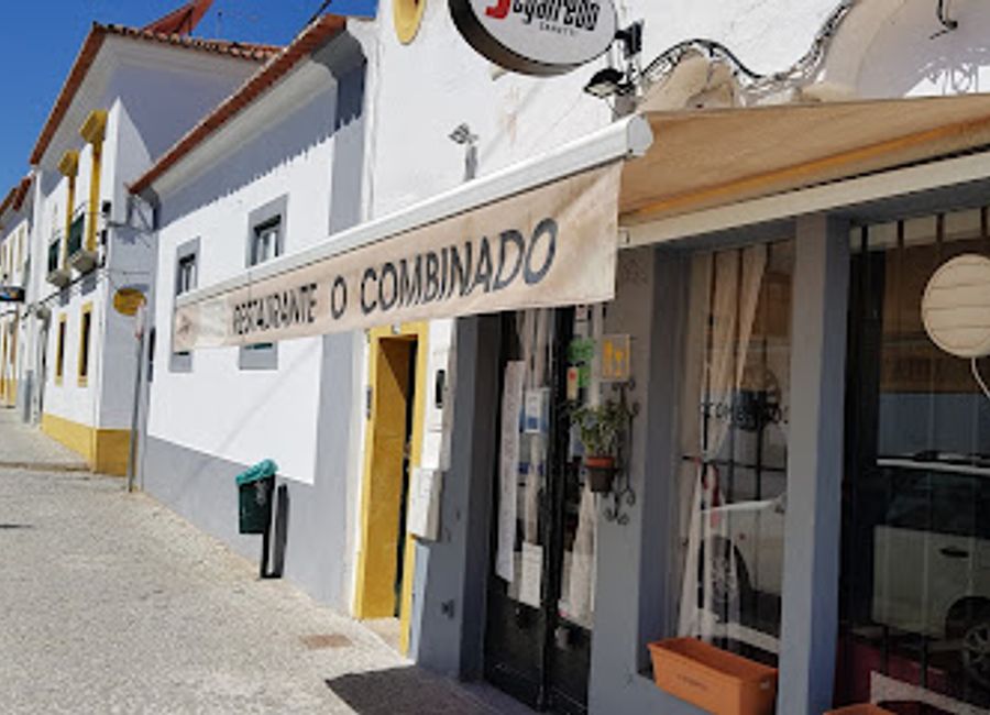 Experience authentic Portuguese cuisine at O Combinado in Évora – where tradition meets flavor in every dish.