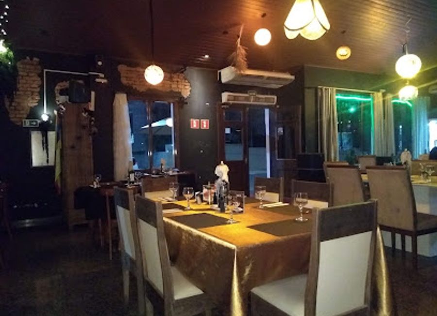 Discover La Strega: Foz do Iguaçu's premier destination for authentic Italian cuisine with vegan delights.