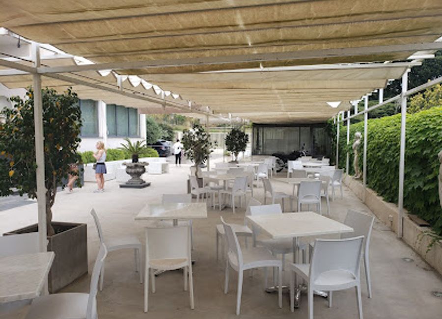 Experience authentic Italian flavors at Ristorante Tiberius in Pompei - perfect for tourists seeking delicious cuisine near ancient ruins.