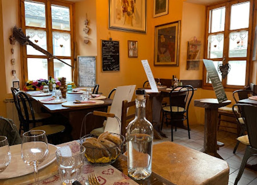 Discover authentic Italian flavors at Ristorante Bistro’ Maison Bandí in Aosta – where tradition meets exquisite taste.