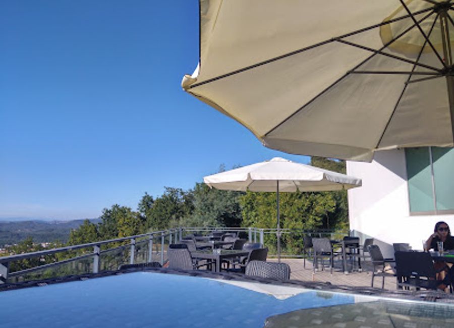 Discover the flavors of Portugal at Louzan Terrace - where traditional cuisine meets breathtaking views in Lousã.