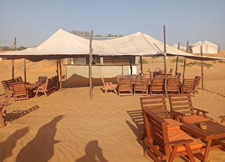 Discover tranquility and cultural immersion at Reve de Nomade, your serene hotel oasis in Lompoul, Senegal.
