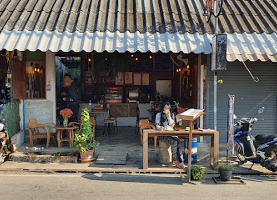 Discover fresh flavors and serene surroundings at Lemon Thyme Backyard in Pai – where every meal is crafted with care.