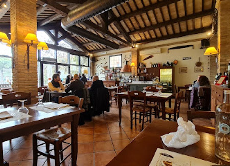 Experience authentic Italian cuisine at Vecchia Falegnameria in Ravenna – where tradition meets taste in every dish.