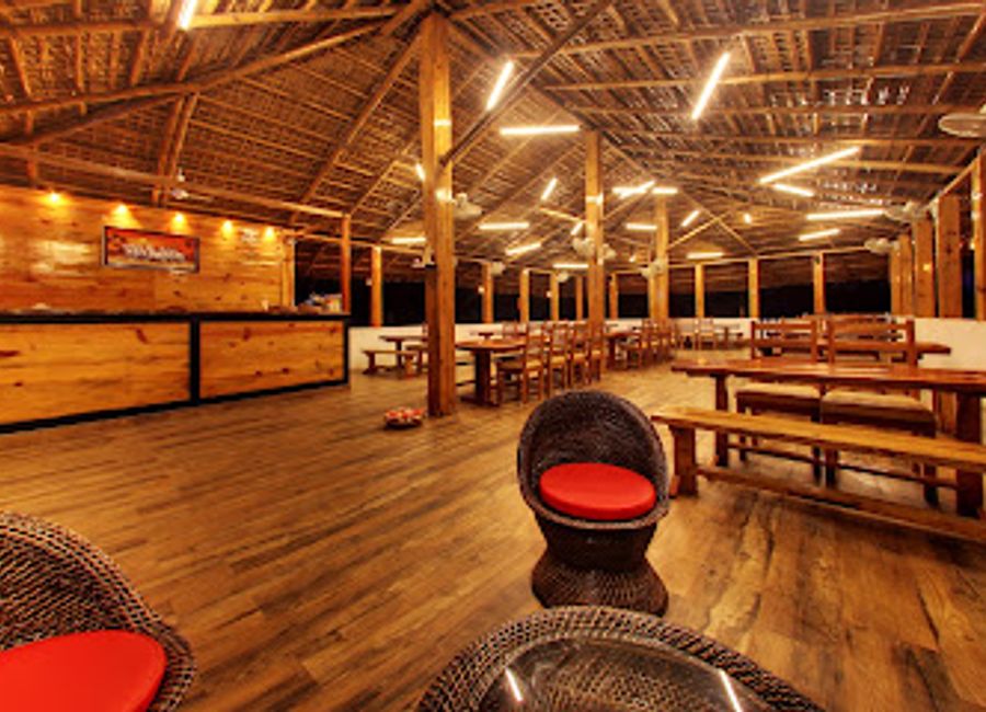 Experience exquisite dining at WildWoods Kaziranga with Indian, Chinese & Continental flavors amidst nature's beauty near Kaziranga National Park.