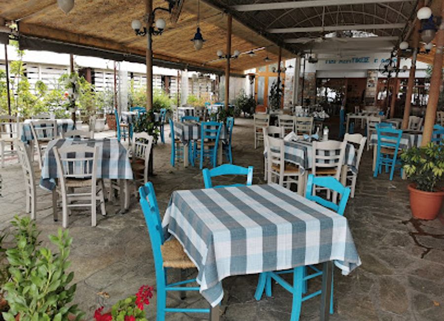 Discover authentic Greek flavors at Pagasitikos Restaurant in Kala Nera - a must-visit culinary destination overlooking the stunning Pagasetic Gulf.