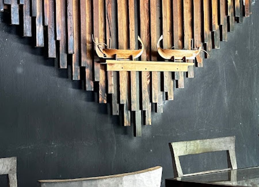 Discover Bonthi Dhigurah: An exquisite dining experience with fresh seafood and local flavors amidst breathtaking Maldivian scenery.