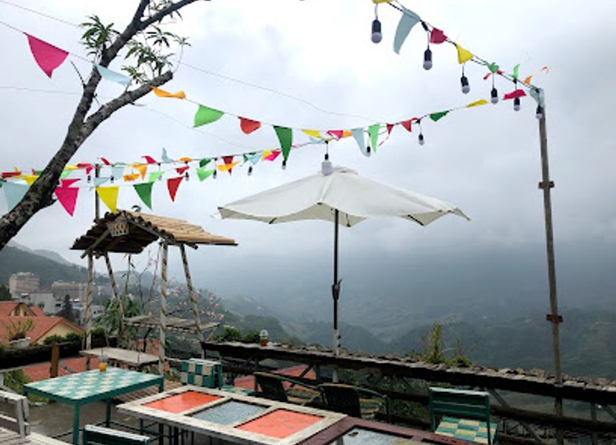 Experience exquisite dining with stunning views at Aliana Sapa Restaurant & Bar in Vietnam's enchanting Sa Pa region.