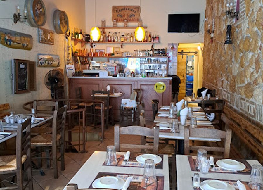 Experience authentic Greek flavors in a family-friendly atmosphere at Maiandros Restaurant in Athens.