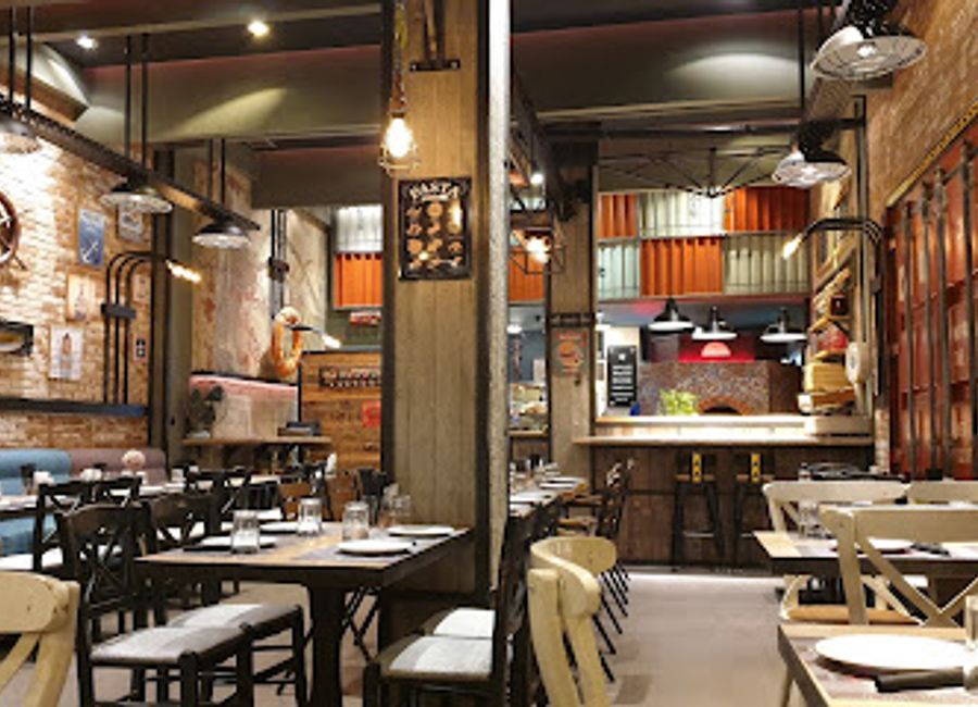 Experience authentic Italian flavors at Il Porto in Nafplio – where every dish tells a story of tradition and passion.