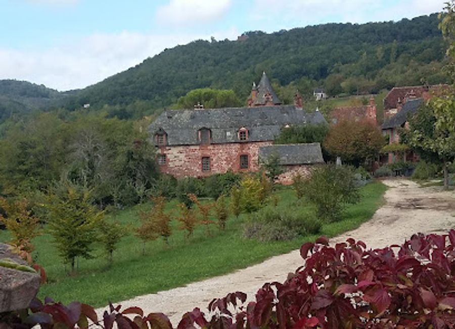 Experience authentic French cuisine at Restaurant L'Esprit Sarlat in the heart of beautiful Sarlat-la-Canéda.