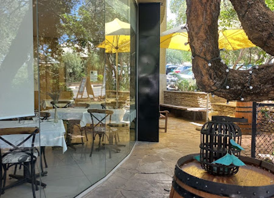 Discover Francesco Restaurant in Windhoek - where Mediterranean flavors meet Italian culinary excellence in a cozy bistro setting.