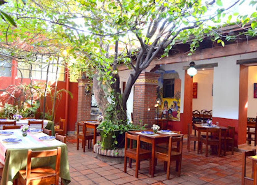 Experience authentic Oaxacan cuisine at Las Quince Letras Restaurante in Oaxaca de Juárez - a true culinary gem offering rich flavors and warm hospitality.