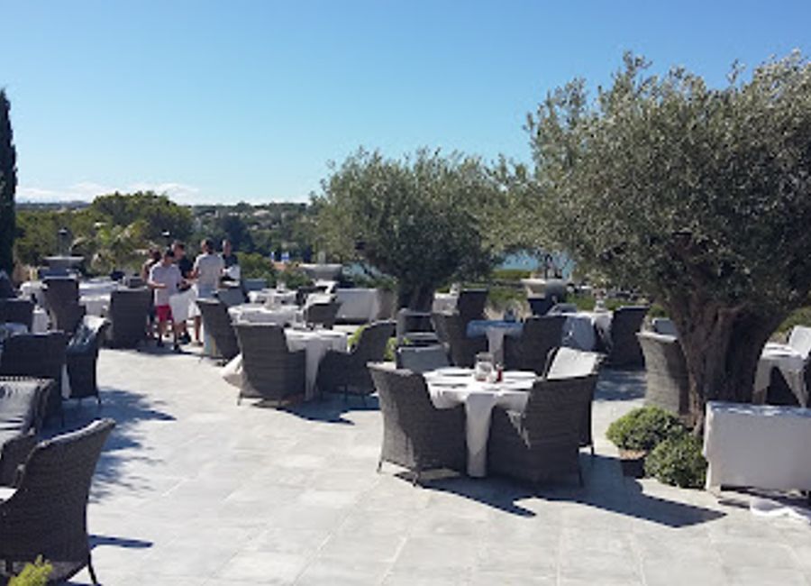 Experience exquisite Portuguese cuisine in an elegant setting at Restaurante Casa Velha in Quinta do Lago.