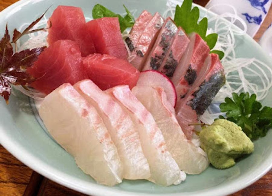 Discover authentic Japanese cuisine at たつ味 in Kochi - where tradition meets flavor for an unforgettable dining experience.