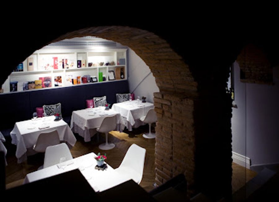 Experience authentic Tuscan cuisine at Ora d'Aria, where culinary artistry meets the heart of Florence's vibrant dining scene.