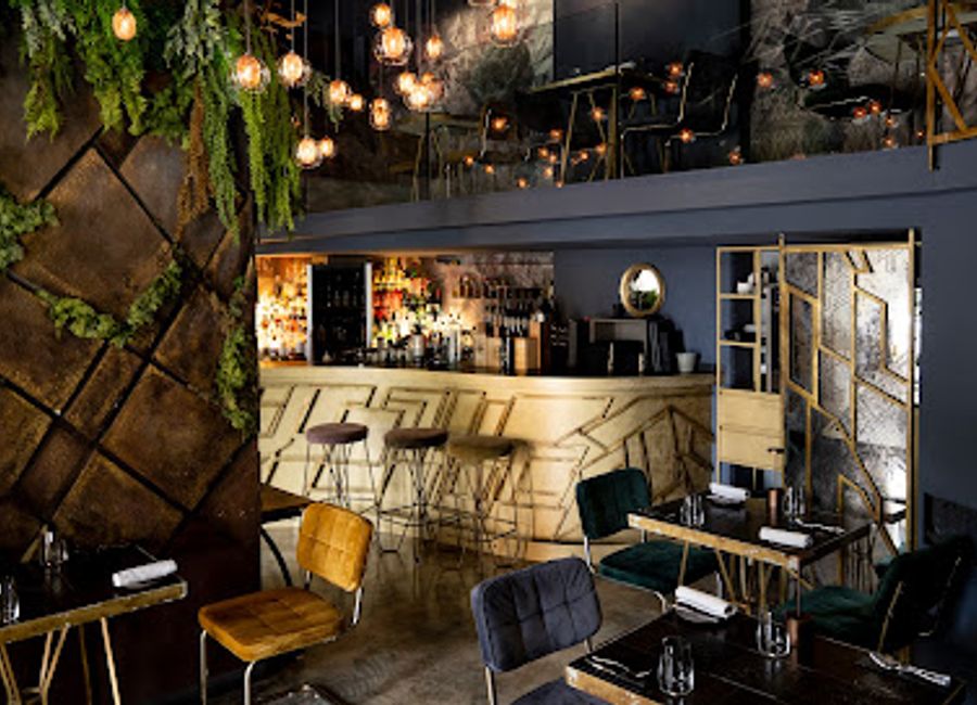 Discover the best organic Southern Italian cuisine at Opera Restaurant in Naples - where every dish tells a story.