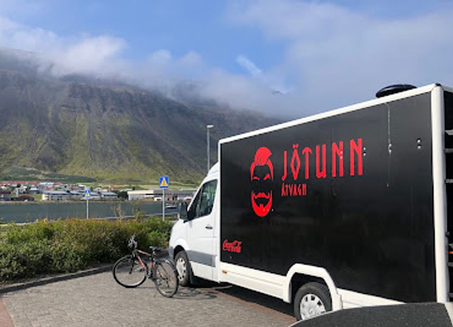 Discover Jötunn Restaurant: A must-visit culinary destination in Ísafjörður offering exquisite Icelandic-style sushi amidst stunning landscapes.