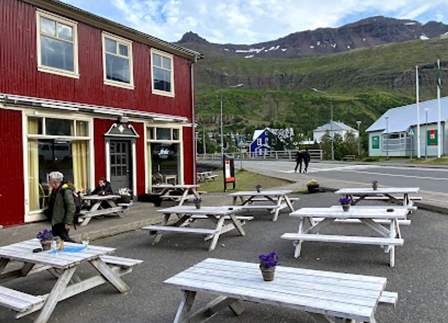 Discover fresh and authentic sushi at Norð Austur - Sushi & Bar in scenic Seyðisfjörður, where Icelandic charm meets Japanese culinary artistry.