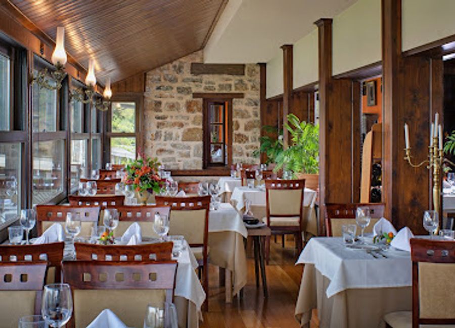 Discover the exquisite flavors of traditional Greek cuisine at Frontzou Politia Restaurant in Ioannina with stunning hilltop views.