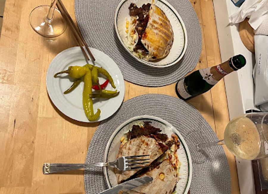 Experience the best authentic kebabs in Tromsø at Good Food Tromsø, where late-night cravings meet quality flavors.