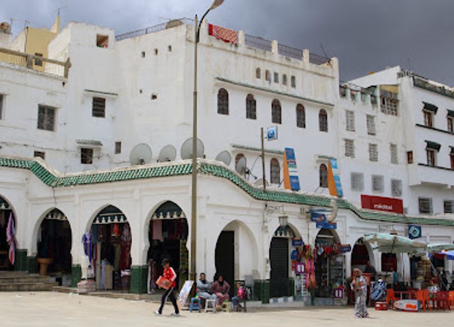 Discover Volubilis: A Journey Through Ancient Roman History in Morocco's Enchanting Ruins.