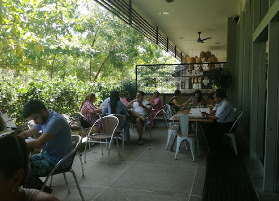 Experience the best of Colombian cuisine at Crepes & Waffles Zazué, where every bite is a celebration of flavor and freshness.